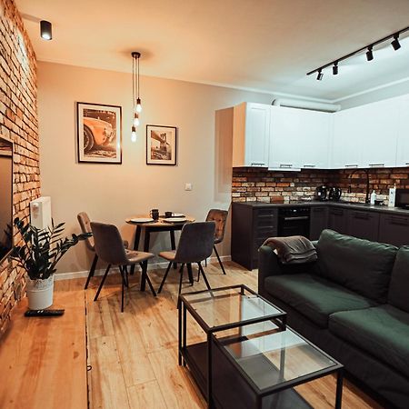 לז'נו Loft Luxury Apartment & Parking מראה חיצוני תמונה